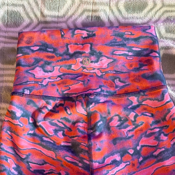 🤍 LuLu Wunder Train High-Rise Short 8” 🤍 - Picture 5 of 5